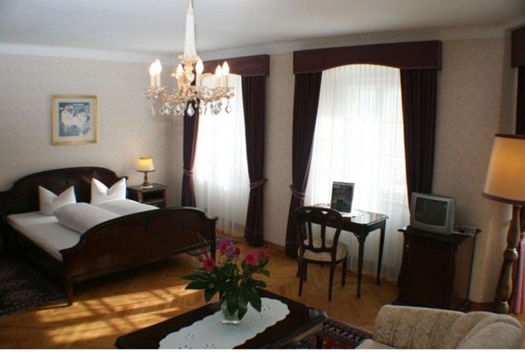 Schlosshotel Post Edelfreisitz Sprengenstein Imst Ngoại thất bức ảnh